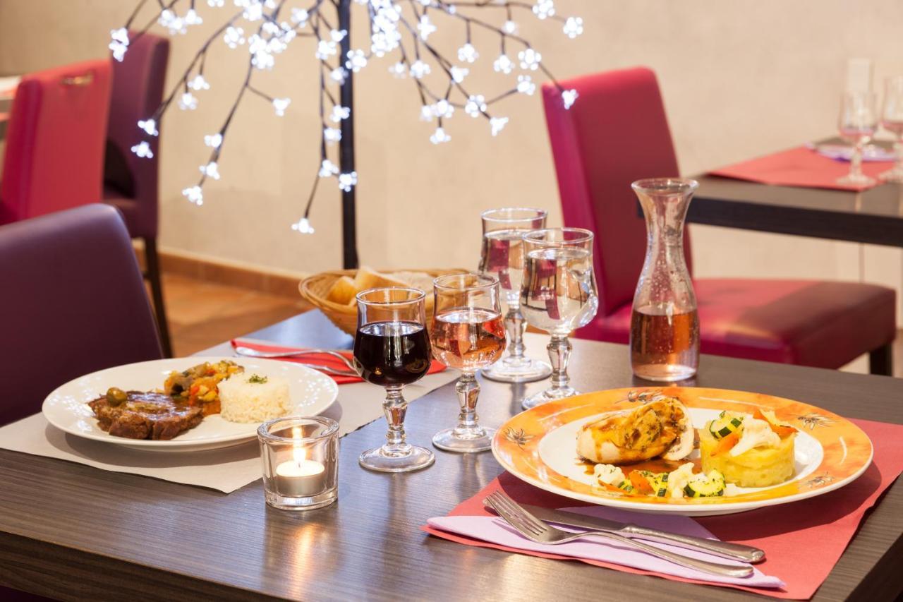 Charme Hotel, Montbeliard Sud ภายนอก รูปภาพ