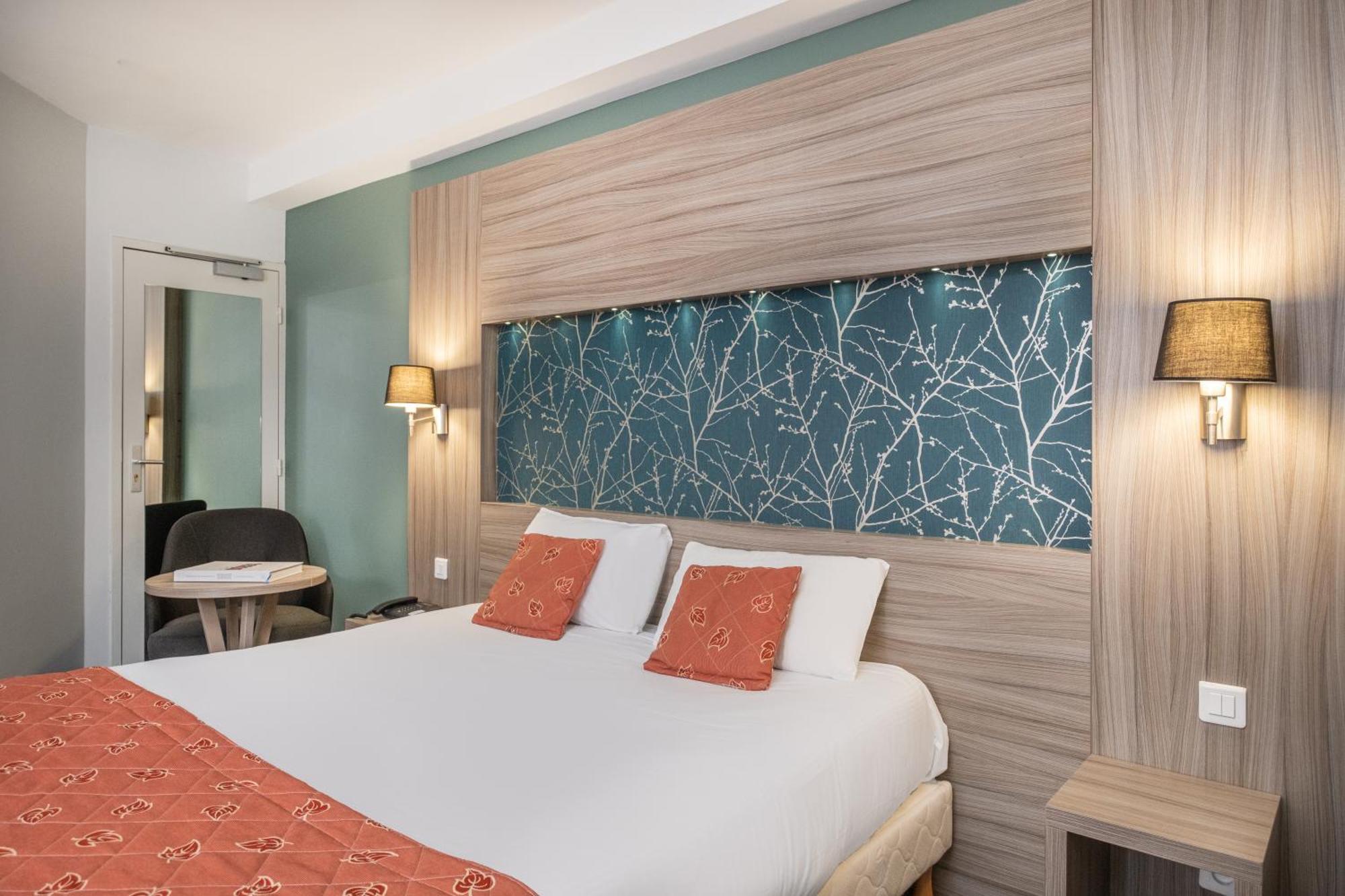 Charme Hotel, Montbeliard Sud ภายนอก รูปภาพ