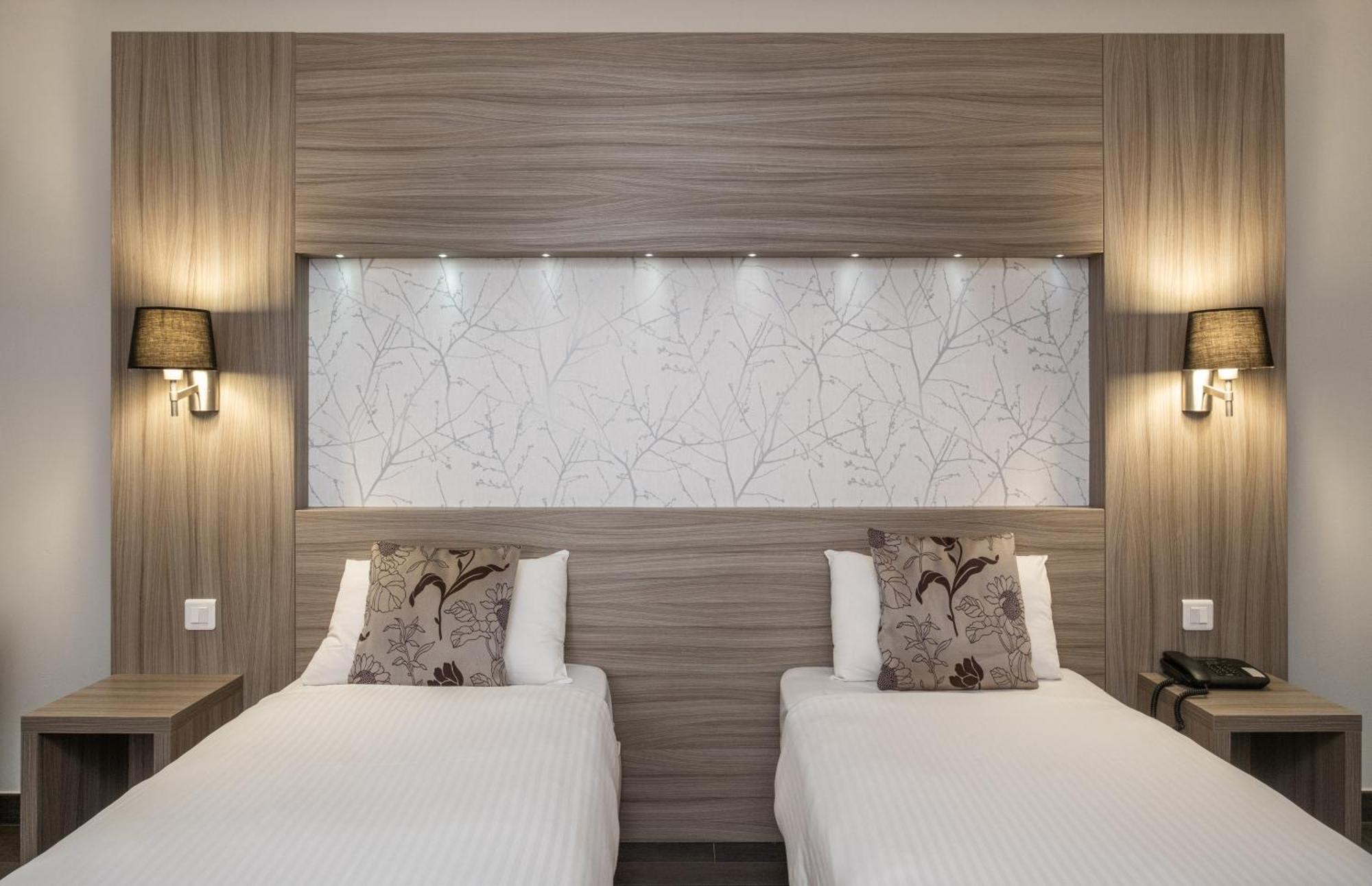 Charme Hotel, Montbeliard Sud ภายนอก รูปภาพ