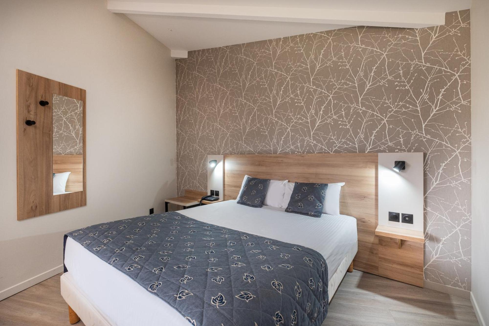 Charme Hotel, Montbeliard Sud ภายนอก รูปภาพ