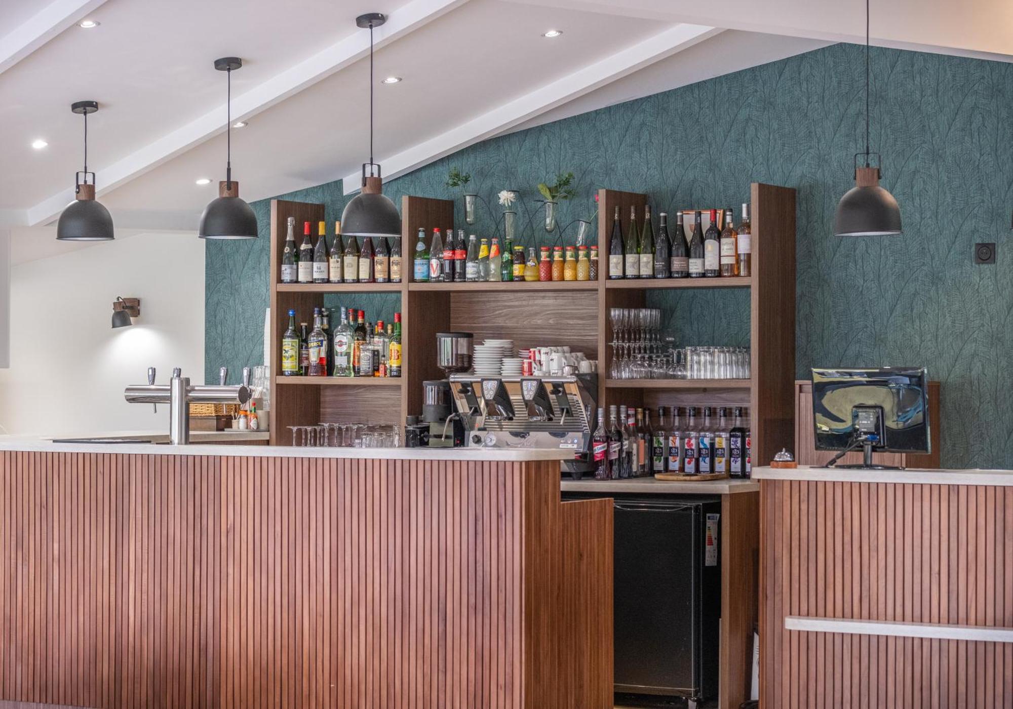 Charme Hotel, Montbeliard Sud ภายนอก รูปภาพ