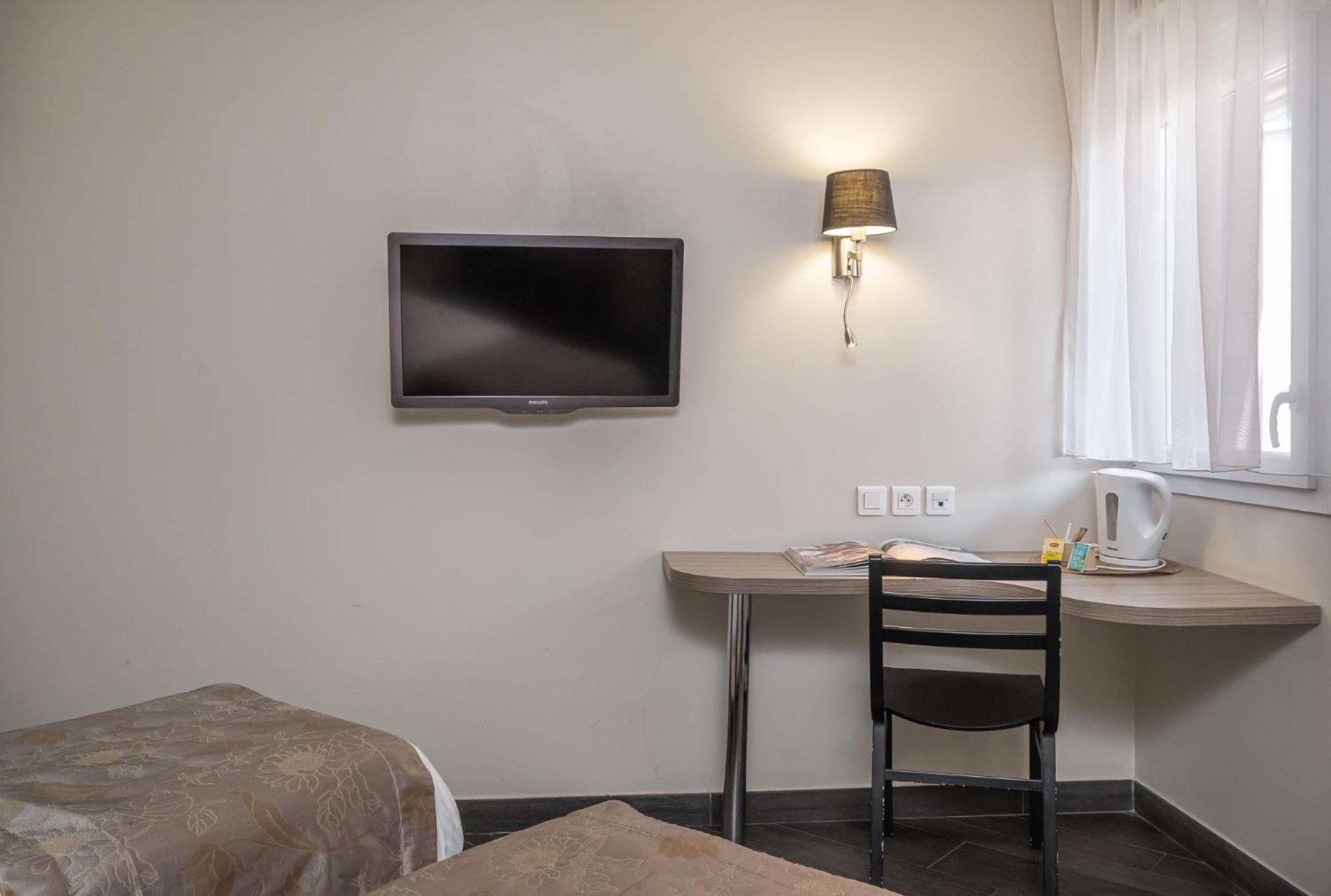 Charme Hotel, Montbeliard Sud ภายนอก รูปภาพ