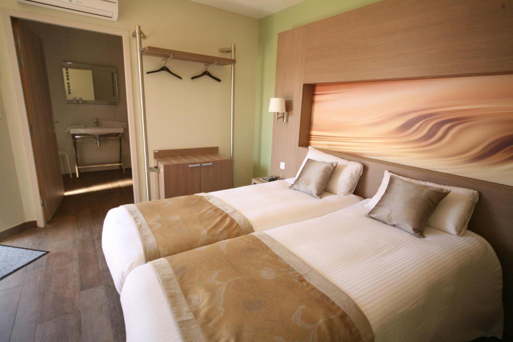 Charme Hotel, Montbeliard Sud ภายนอก รูปภาพ